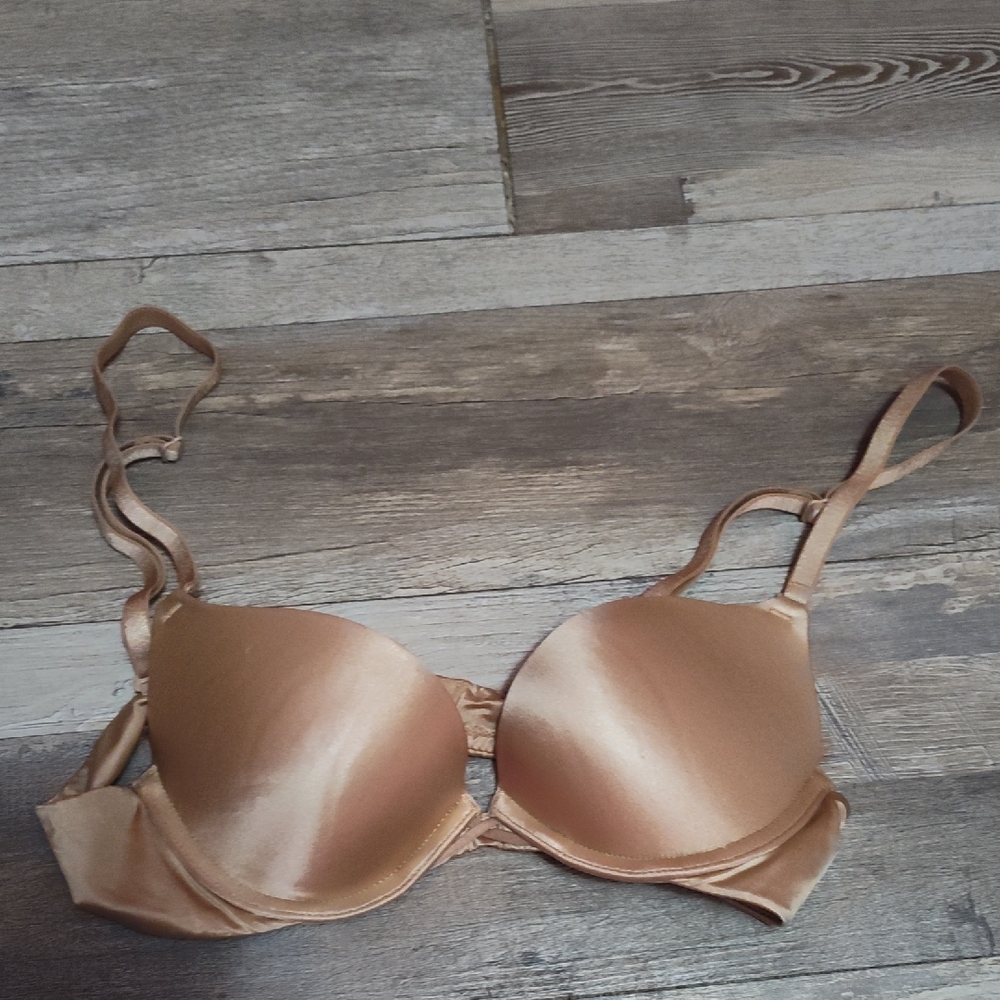5/$25 SALE Ambrielle Size 32A Push-Up Underwire Smooth T-Shirt Bra Light Brown